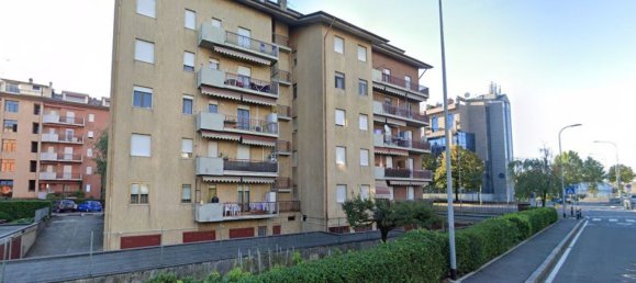 3-salle Appartement à Bergamo, Italy No. 6055 33