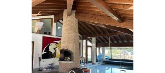 3 bedrooms Villa in Erba, Italy No. 3266 6