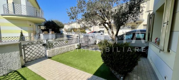 Casa de 4 divisões em Montichiari, Italy N.º 110696 4