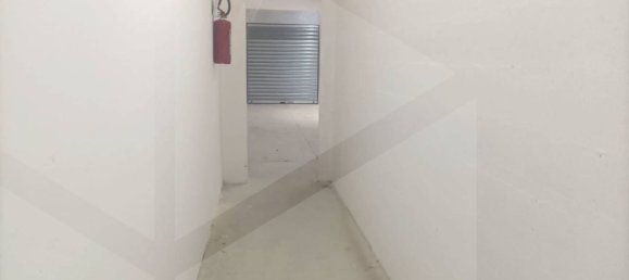 Garage à Bari, Italy 15m² No. 33889 10