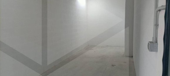 Garage à Bari, Italy 15m² No. 33889 2