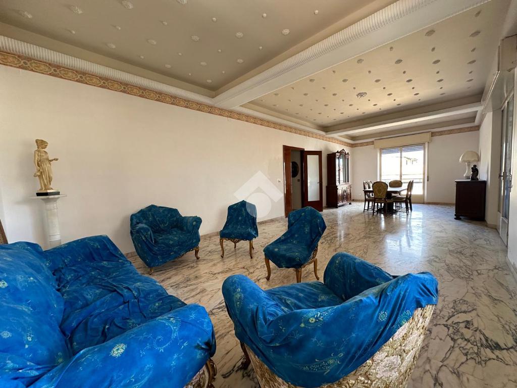 3 bedrooms Apartment in Reggio Calabria, Italy No. 297371