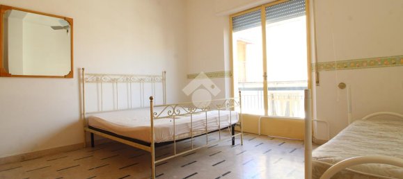 3 bedrooms Apartment in Reggio Calabria, Italy No. 297371 7