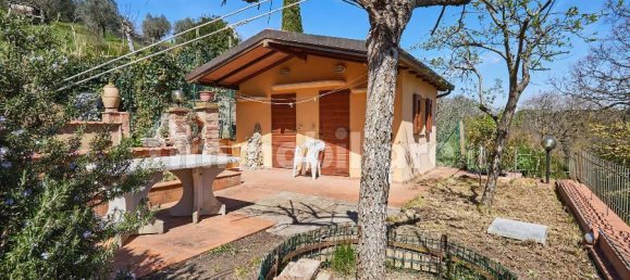 4 bedrooms House in Castiglione del Lago, Italy No. 62166 4