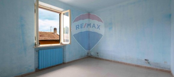 2 rooms Apartment in Serra San Quirico, Italy No. 7030 2