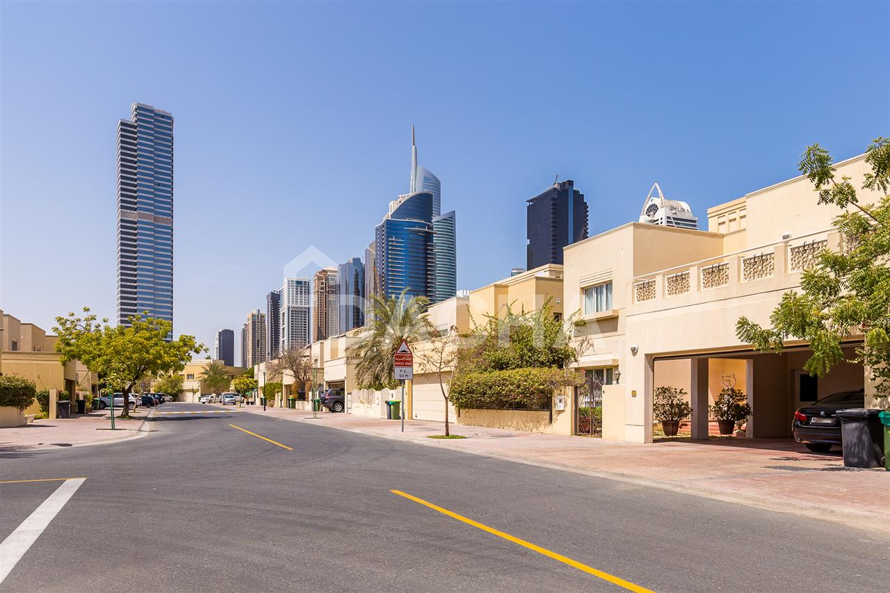 5 bedrooms Villa in Meadows, UAE No. 27941