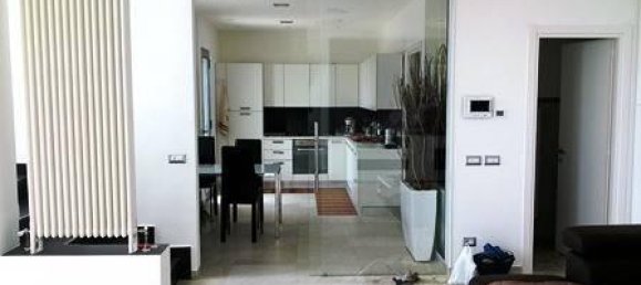 Вилла с 6 комнатами в Торторето, Италия № 136760 15