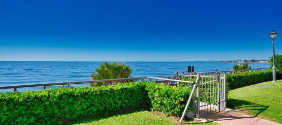 3 Schlafzimmer Villa in Estepona, Spain, Nr. 49763 9