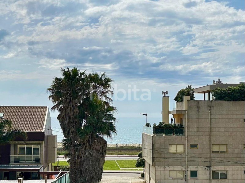 3 bedrooms Apartment in Sao Felix da Marinha, Portugal No. 111425