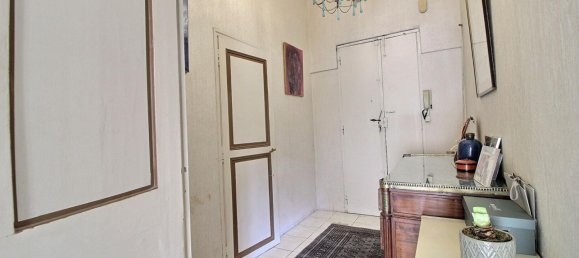 2 rooms Apartment in Aix-en-Provence, France No. 353198 3