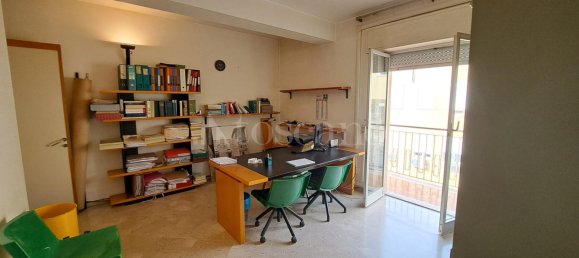 Escritório de 6 divisões em Trapani, Italy N.º 49652 2