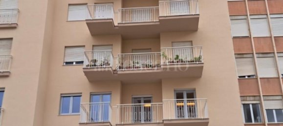 Escritório de 6 divisões em Trapani, Italy N.º 49652 27