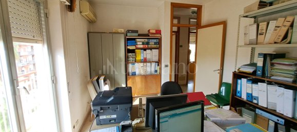 Escritório de 6 divisões em Trapani, Italy N.º 49652 20