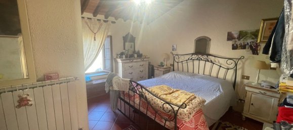 Casa de 4 dormitorios en Seravezza, Italy No. 323347 10