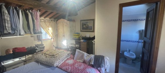 Casa de 4 dormitorios en Seravezza, Italy No. 323347 9