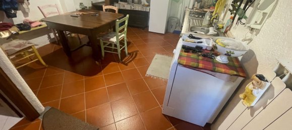 Casa de 4 dormitorios en Seravezza, Italy No. 323347 3