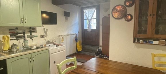 Casa de 4 dormitorios en Seravezza, Italy No. 323347 4