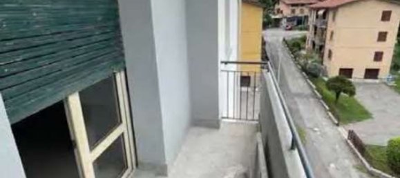 2 rooms Apartment in Como, Italy No. 6212 2