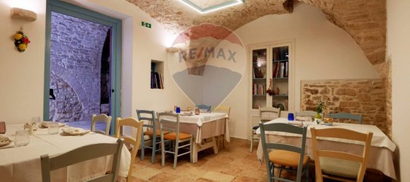 Propriété commerciale à Giovinazzo, Italy 110m² No. 170361 10