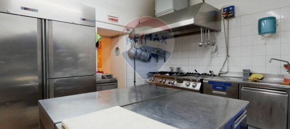 Propriété commerciale à Giovinazzo, Italy 110m² No. 170361 17