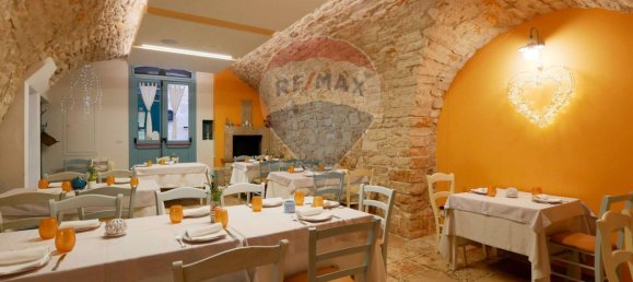 Propriété commerciale à Giovinazzo, Italy 110m² No. 170361 29