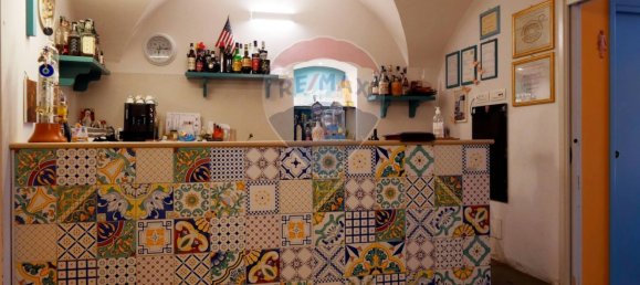 Propriété commerciale à Giovinazzo, Italy 110m² No. 170361 13