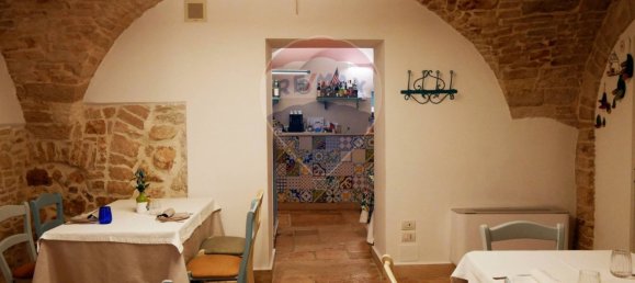 Propriété commerciale à Giovinazzo, Italy 110m² No. 170361 9