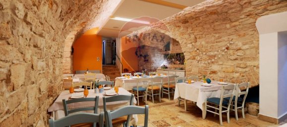 Propriété commerciale à Giovinazzo, Italy 110m² No. 170361 23