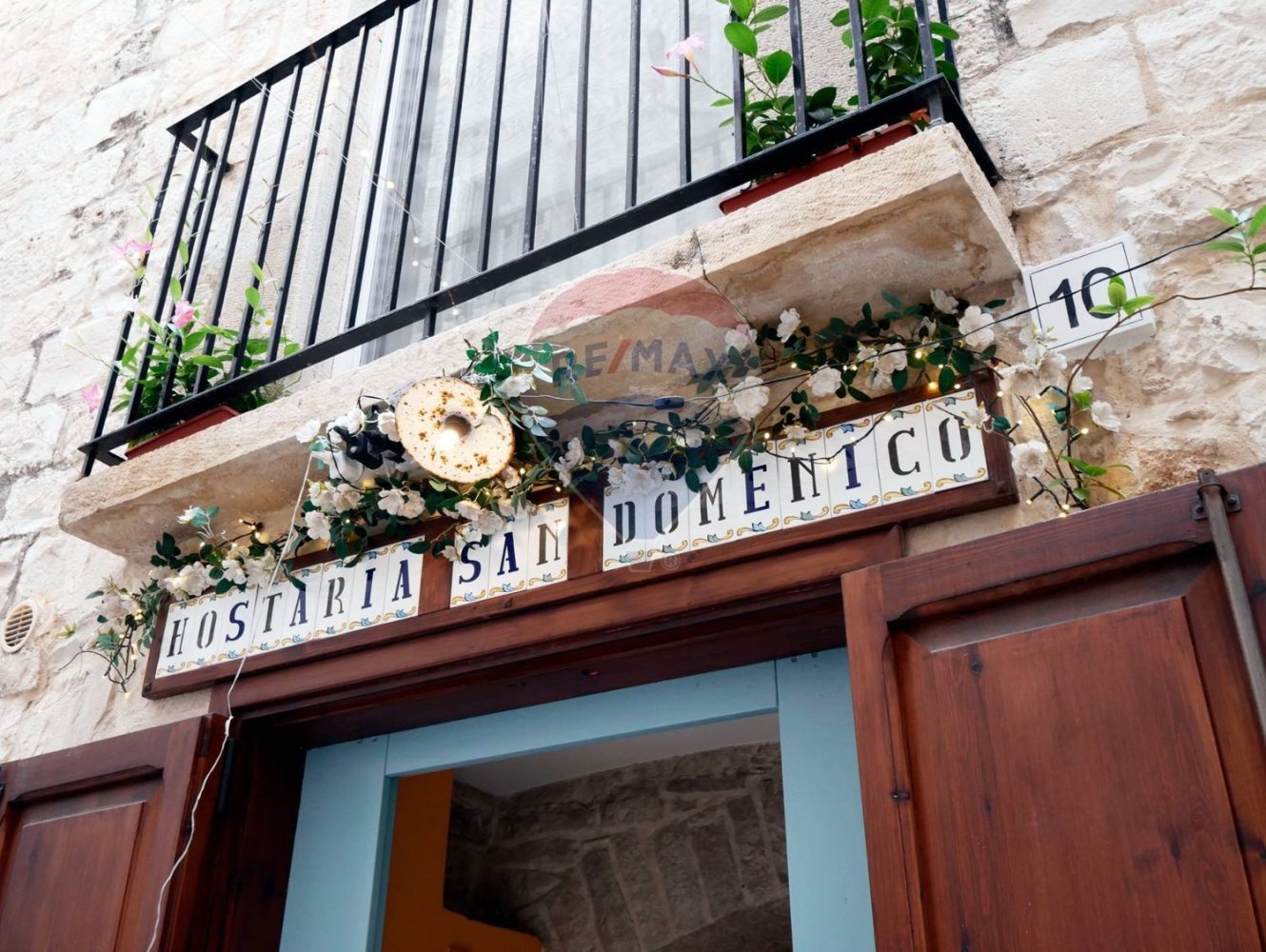 Propriété commerciale à Giovinazzo, Italy 110m² No. 170361