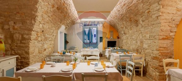 Propriété commerciale à Giovinazzo, Italy 110m² No. 170361 27