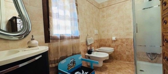 Дом с 4 комнатами в Вилла Гуардия, Италия № 268853 13