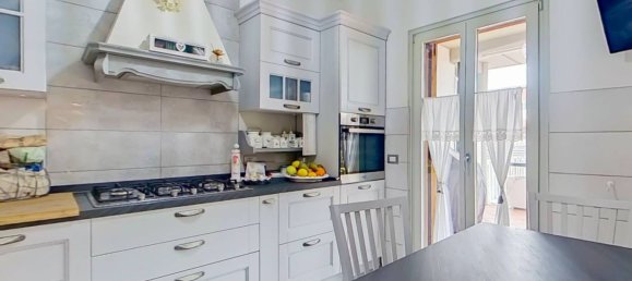 4 Schlafzimmer Haus in Ardea, Italy, Nr. 277677 5