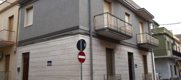 8 rooms House in Avola, Italy No. 18554 2