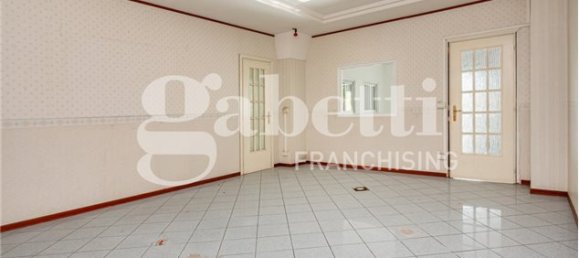 4 rooms Commercial property in Mugnano di Napoli, Italy No. 116064 7