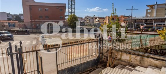 4 rooms Commercial property in Mugnano di Napoli, Italy No. 116064 3