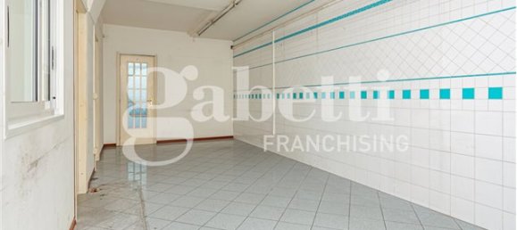 4 rooms Commercial property in Mugnano di Napoli, Italy No. 116064 8