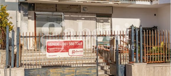 4 rooms Commercial property in Mugnano di Napoli, Italy No. 116064 2
