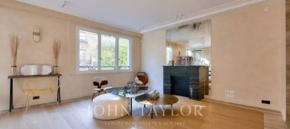 2 bedrooms Apartment in Paris, France No. 128898 3