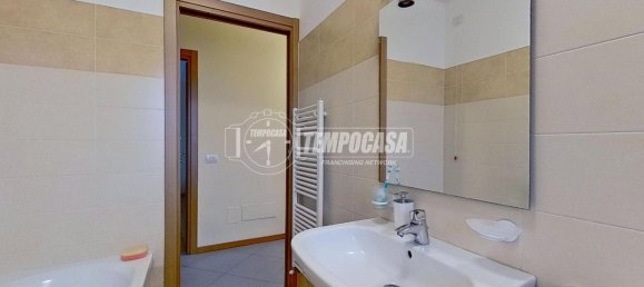 Apartamento de 3 divisões em Tavernerio, Italy N.º 29909 25