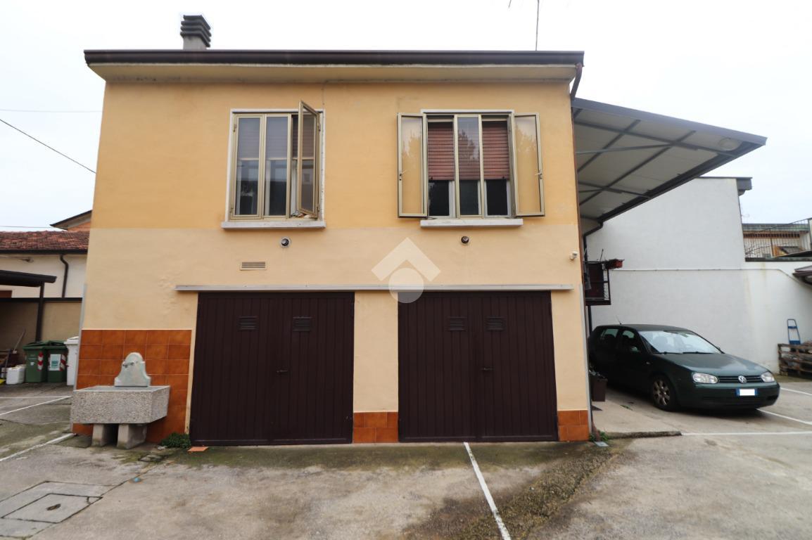 2-Zimmer Haus in Marmirolo, Italy, Nr. 174241