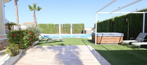 5 bedrooms House in Ciudad Quesada, Spain No. 183693 4