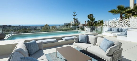 5 chambres Villa à La Quinta, Spain No. 166304 2