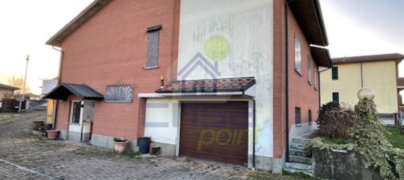 9 rooms Villa in San Pietro in Cerro, Italy No. 309385 3