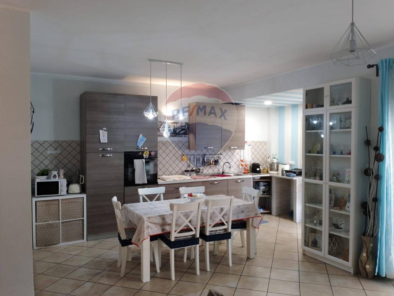 4 rooms Apartment in Fiumefreddo di Sicilia, Italy No. 68655