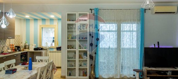 4 rooms Apartment in Fiumefreddo di Sicilia, Italy No. 68655 8