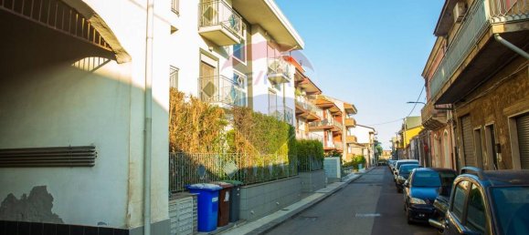 4 rooms Apartment in Fiumefreddo di Sicilia, Italy No. 68655 2