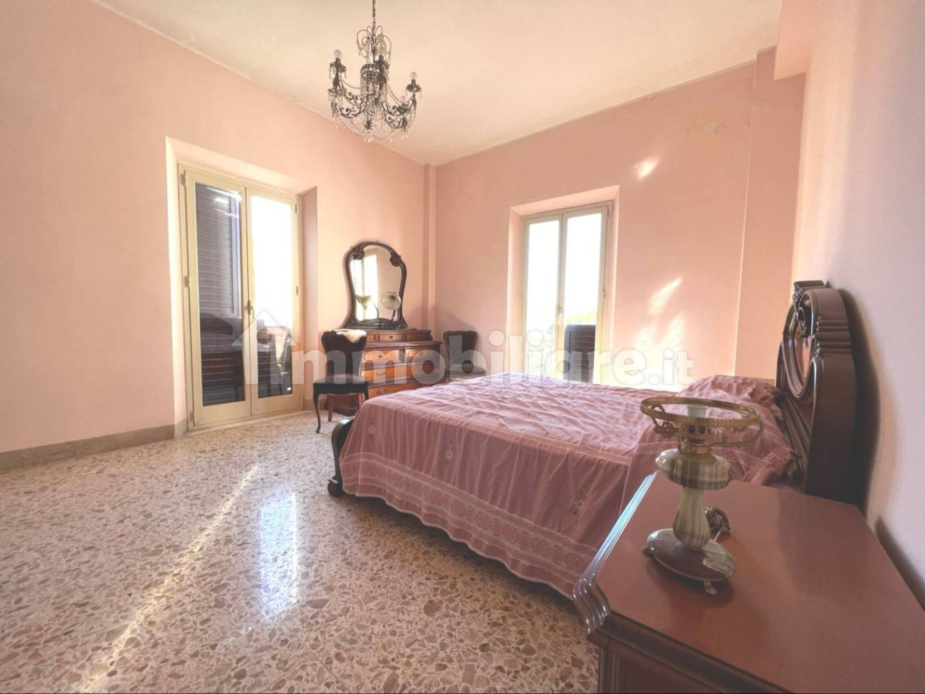 3 bedrooms Apartment in Reggio Calabria, Italy No. 136875