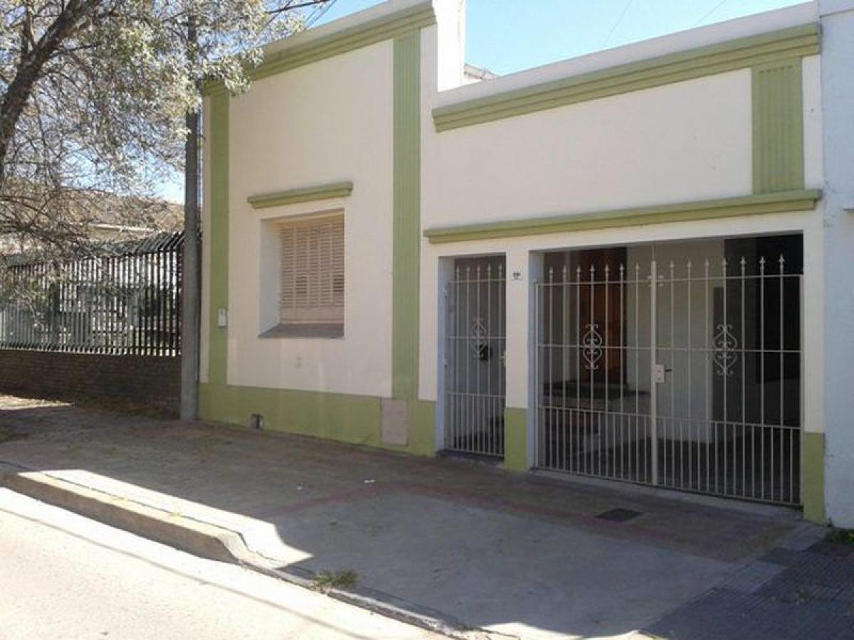 3 bedrooms House in San Antonio de Areco, Argentina No. 62418