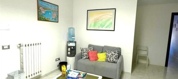 110m² Office in Avellino, Italy No. 64609 4