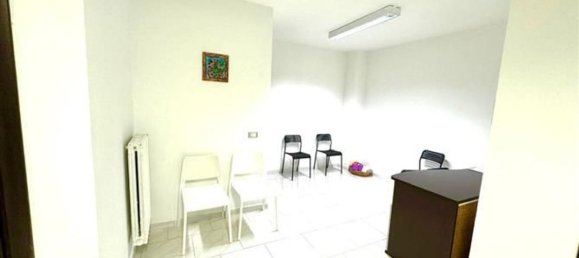 110m² Office in Avellino, Italy No. 64609 5
